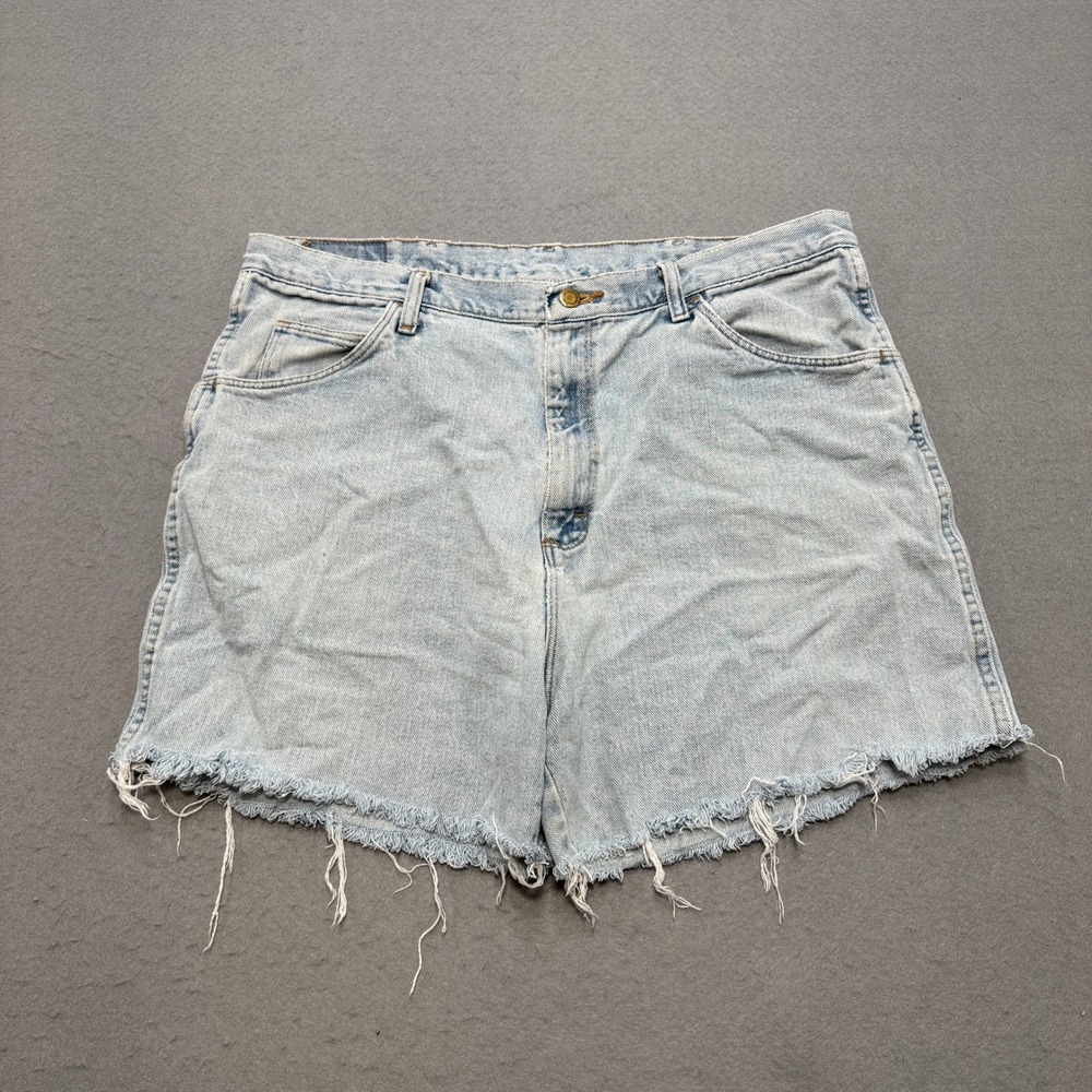 Y2K Wrangler Shorts Men's 38 Blue Light Wash Cut Off High Rise Denim Summer Chic